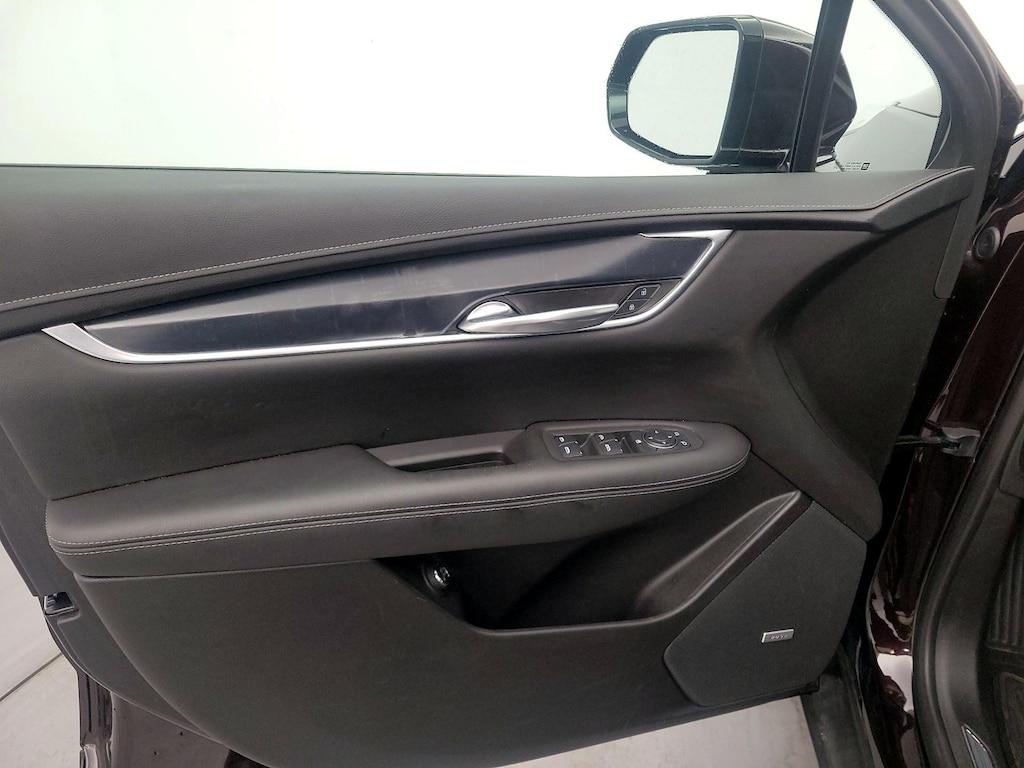 used 2021 Cadillac XT5 car, priced at $27,998