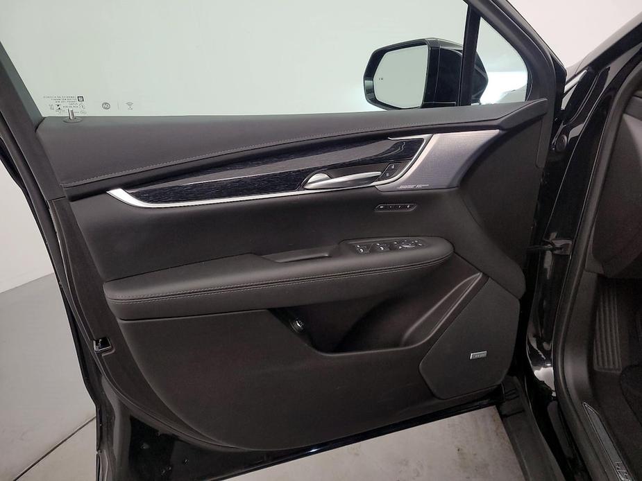 used 2023 Cadillac XT5 car, priced at $34,998