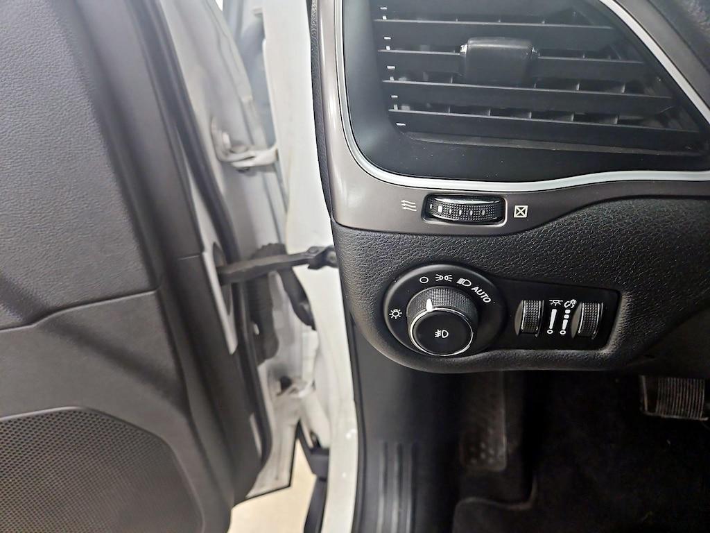 used 2020 Jeep Cherokee car, priced at $18,998
