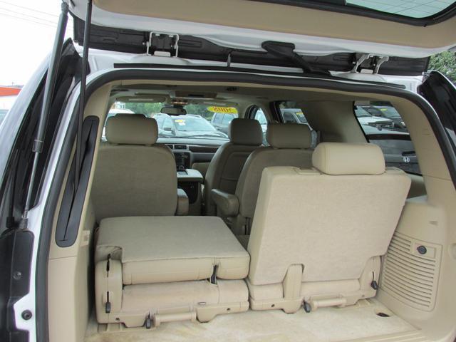 used 2008 GMC Yukon car, priced at $11,999