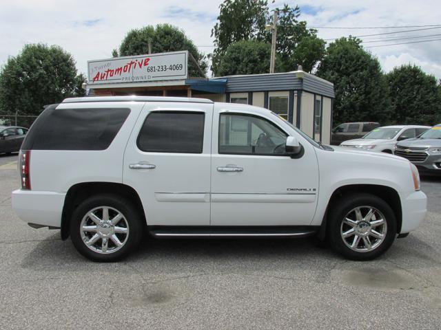 used 2008 GMC Yukon car, priced at $11,999
