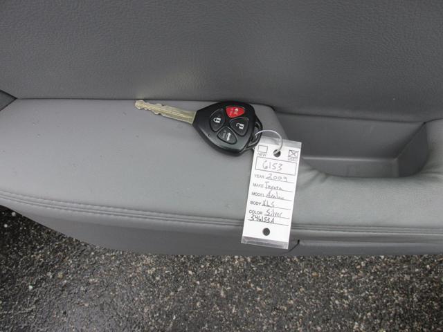 used 2009 Toyota Avalon car, priced at $10,499