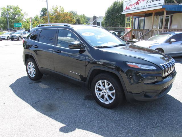 used 2015 Jeep Cherokee car, priced at $9,999