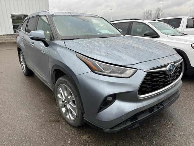 used 2020 Toyota Highlander Hybrid car, priced at $36,988