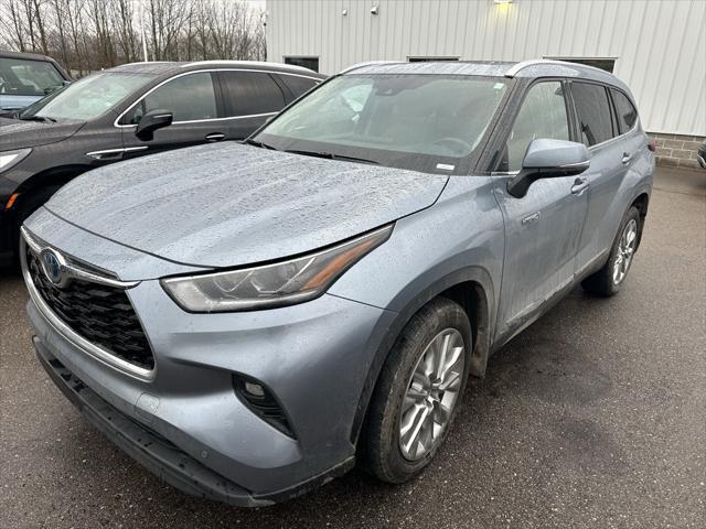 used 2020 Toyota Highlander Hybrid car, priced at $36,988