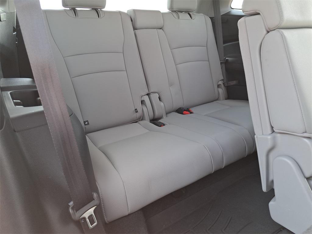 used 2022 Honda Pilot car, priced at $30,994