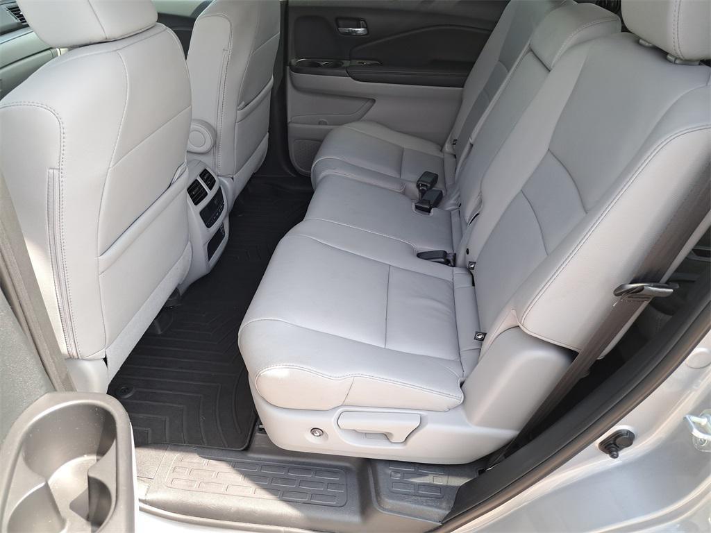 used 2022 Honda Pilot car, priced at $30,994
