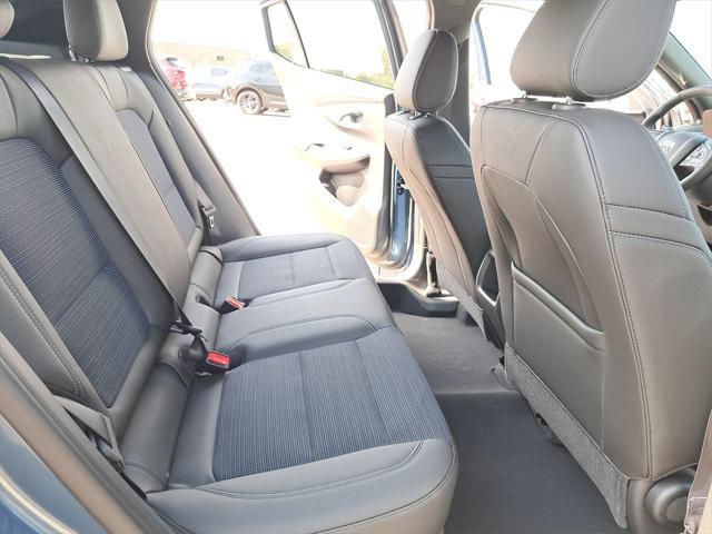 new 2025 Buick Envista car, priced at $26,585