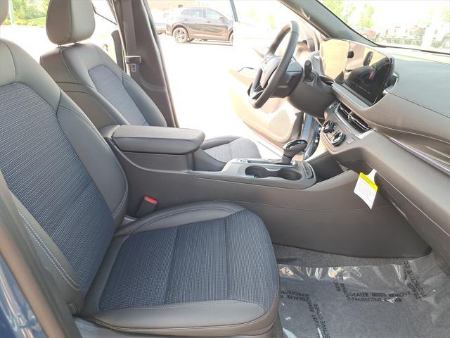 new 2025 Buick Envista car, priced at $26,585