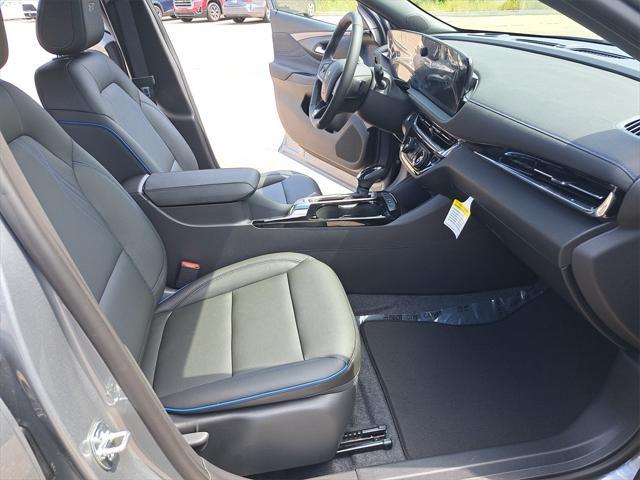new 2025 Buick Envista car, priced at $27,037