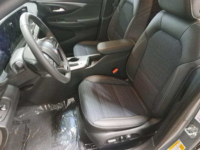 new 2025 Buick Envista car