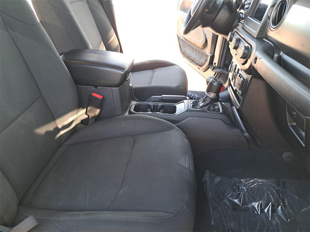 used 2022 Jeep Gladiator car, priced at $32,384