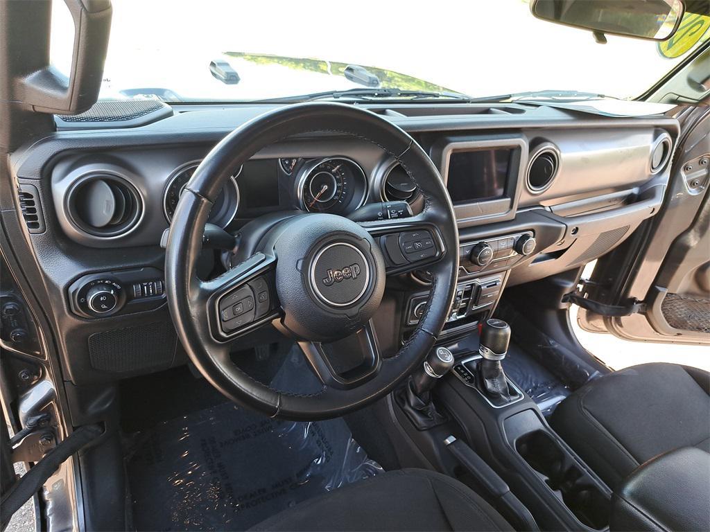 used 2022 Jeep Gladiator car, priced at $32,384