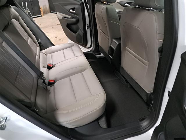 new 2025 Buick Envista car