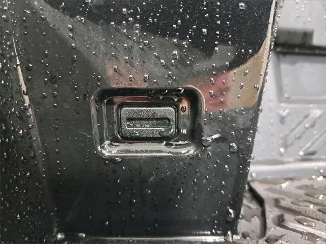 new 2025 GMC HUMMER EV SUV car