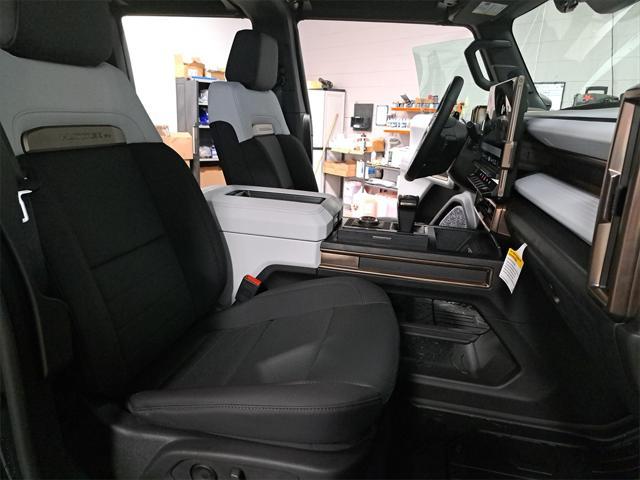 new 2025 GMC HUMMER EV SUV car