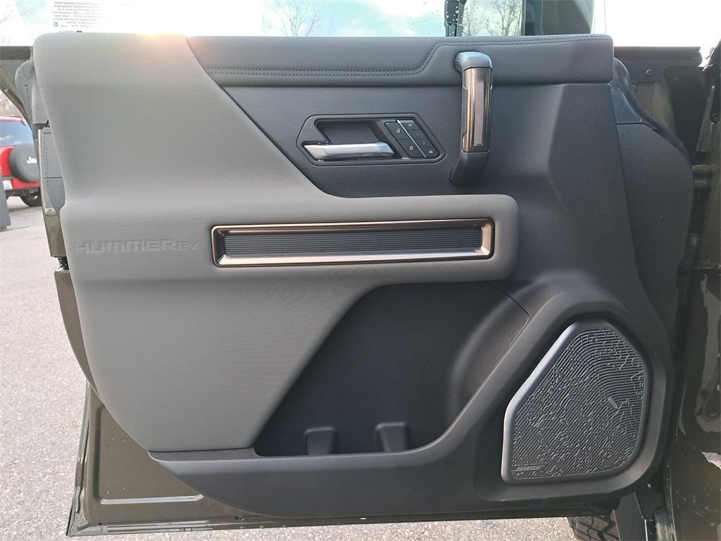 new 2025 GMC HUMMER EV SUV car, priced at $105,615