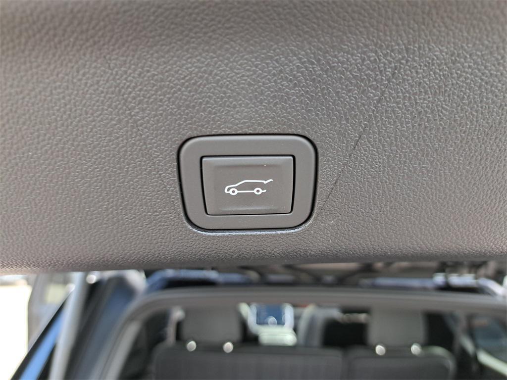 new 2025 GMC Yukon XL car, priced at $83,078