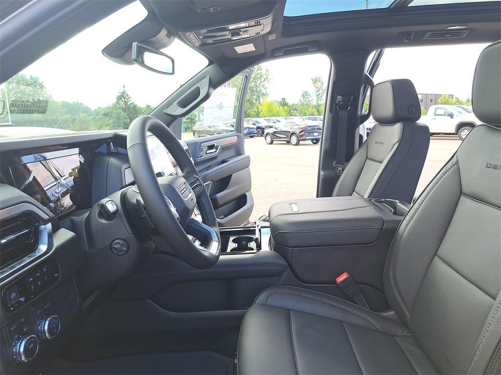new 2025 GMC Yukon XL car, priced at $83,078