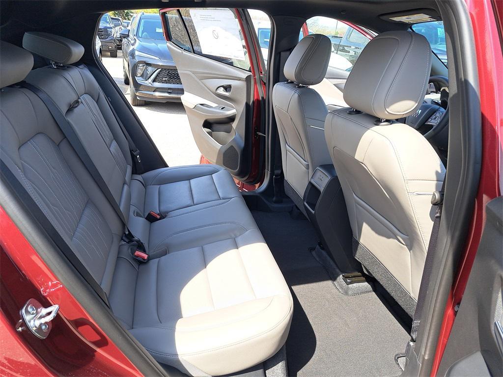 new 2025 Buick Envista car, priced at $29,471