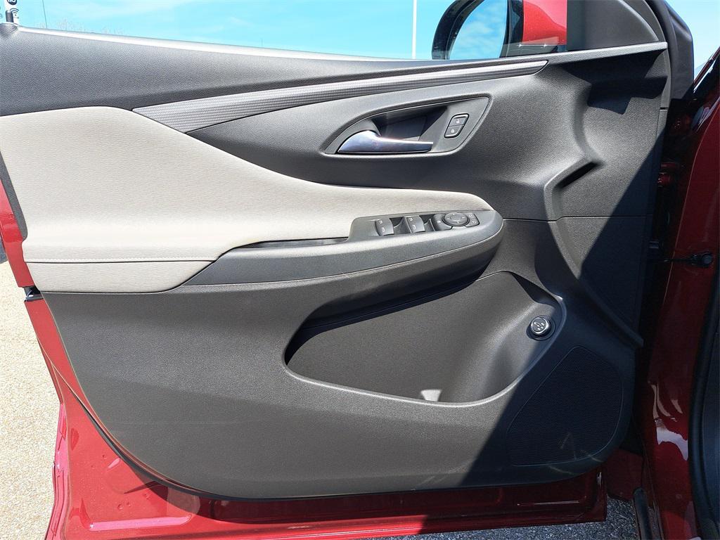 new 2025 Buick Envista car, priced at $29,471