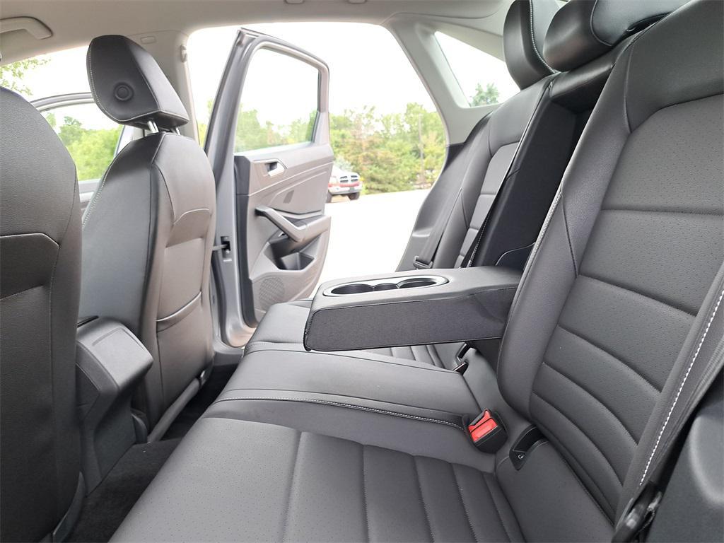 used 2024 Volkswagen Jetta car, priced at $21,000