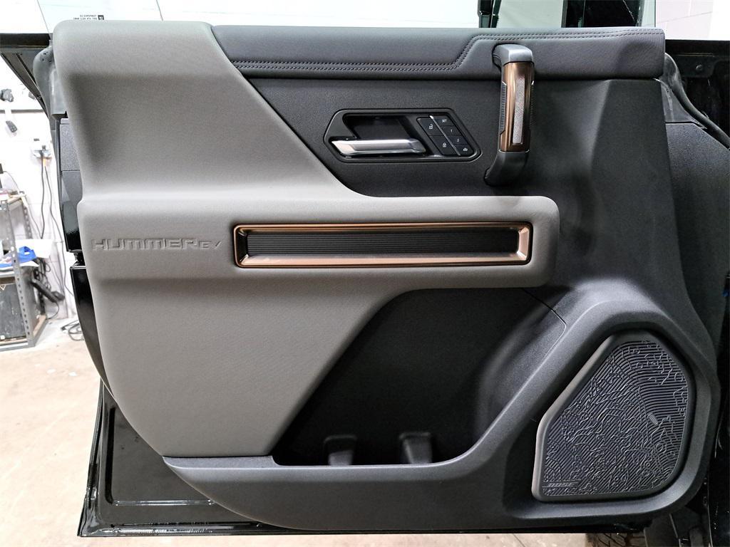 new 2025 GMC HUMMER EV Pickup car, priced at $103,590