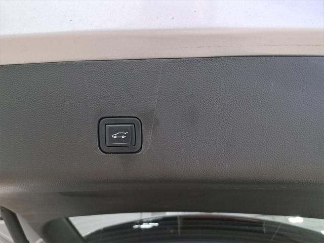 used 2022 Chevrolet Traverse car, priced at $30,974
