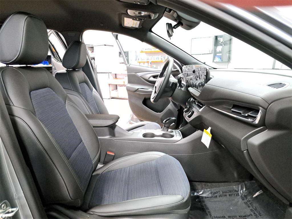 new 2025 Buick Envista car, priced at $24,942