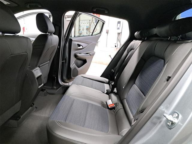 new 2025 Buick Envista car