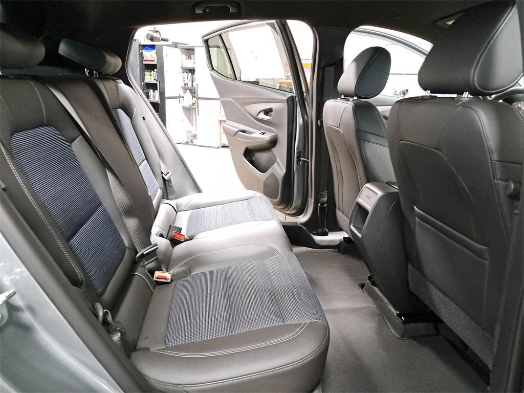 new 2025 Buick Envista car, priced at $24,942