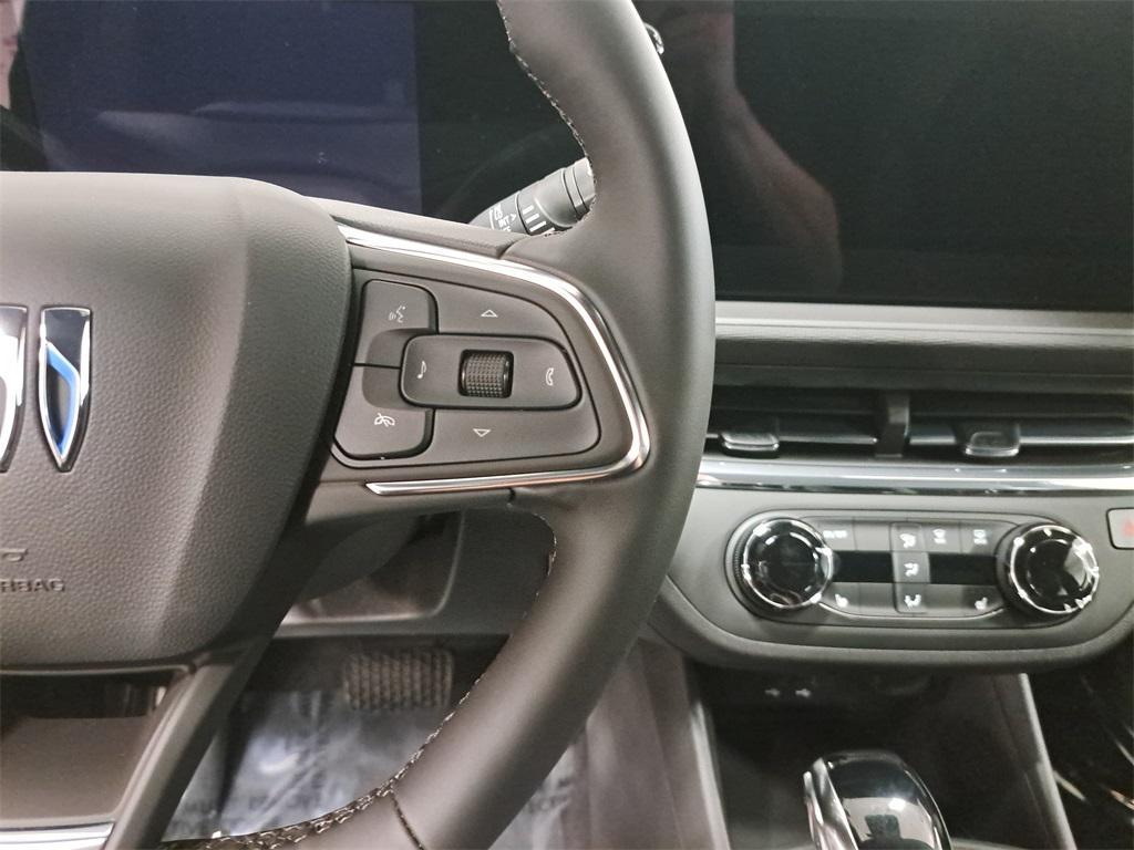 new 2025 Buick Envista car, priced at $24,942