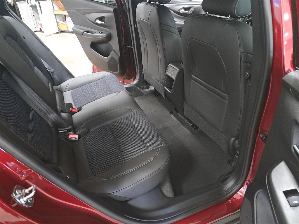 new 2025 Buick Envista car, priced at $24,942
