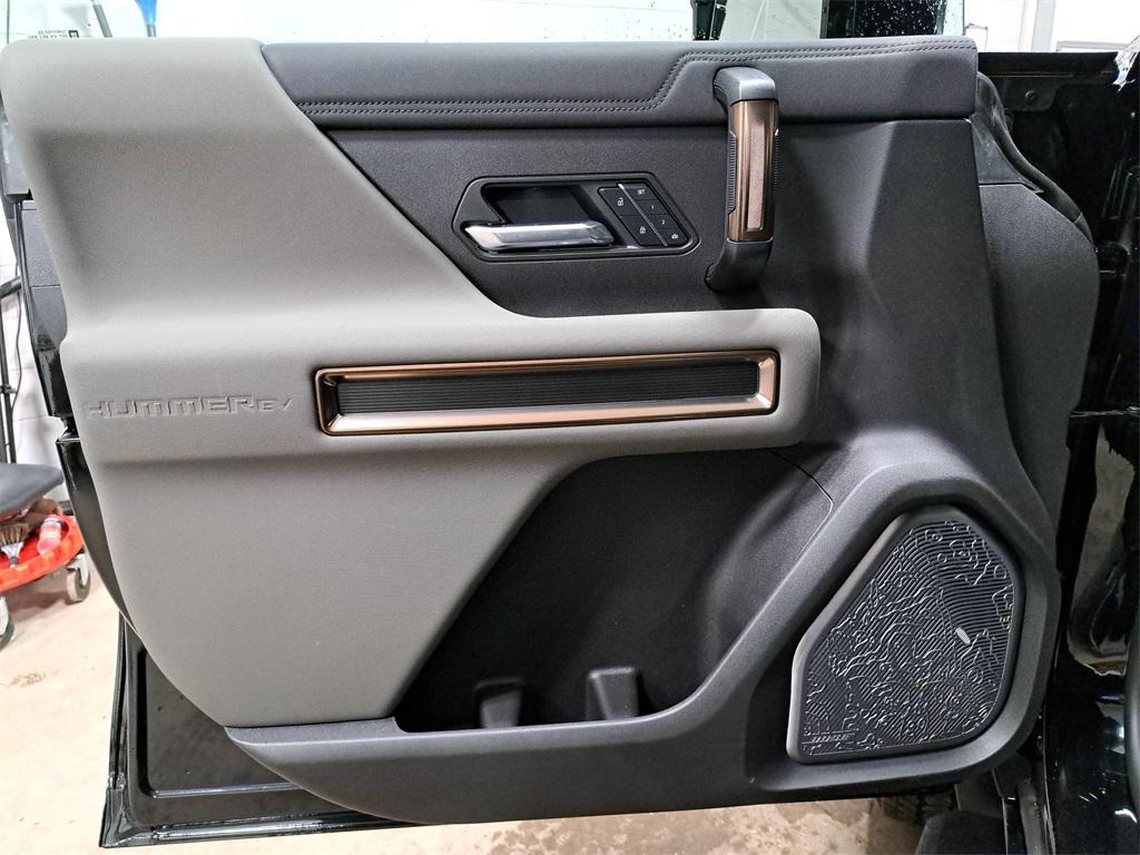 new 2025 GMC HUMMER EV Pickup car, priced at $103,590