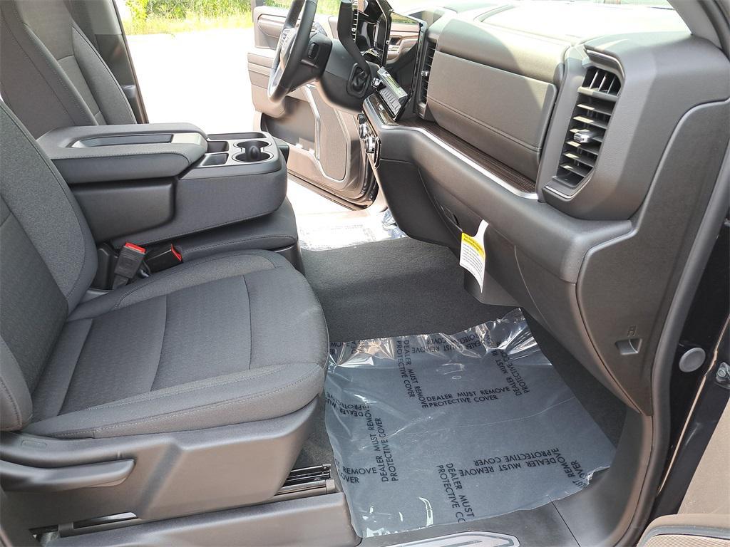 new 2025 GMC Sierra 1500 car, priced at $48,188