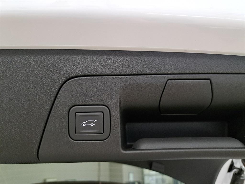 new 2025 Buick Envision car, priced at $35,322