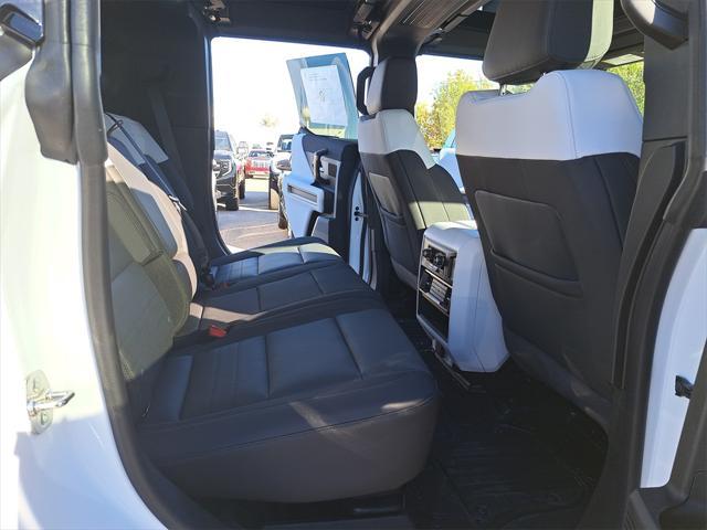 new 2024 GMC HUMMER EV SUV car