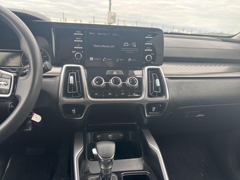 used 2022 Kia Sorento car, priced at $25,495
