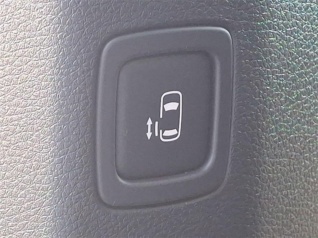 used 2025 Kia Carnival Hybrid car, priced at $46,337