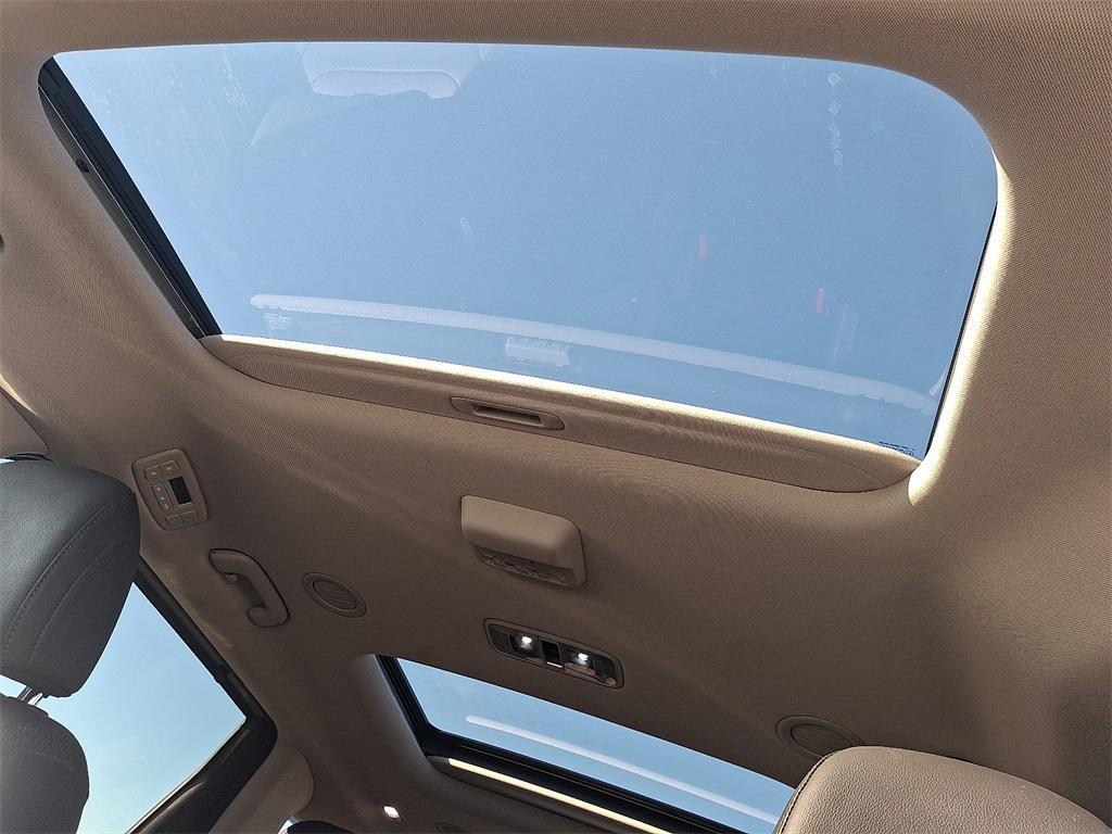 used 2025 Kia Carnival Hybrid car, priced at $46,337