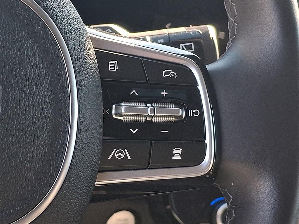 used 2025 Kia Carnival Hybrid car, priced at $46,337