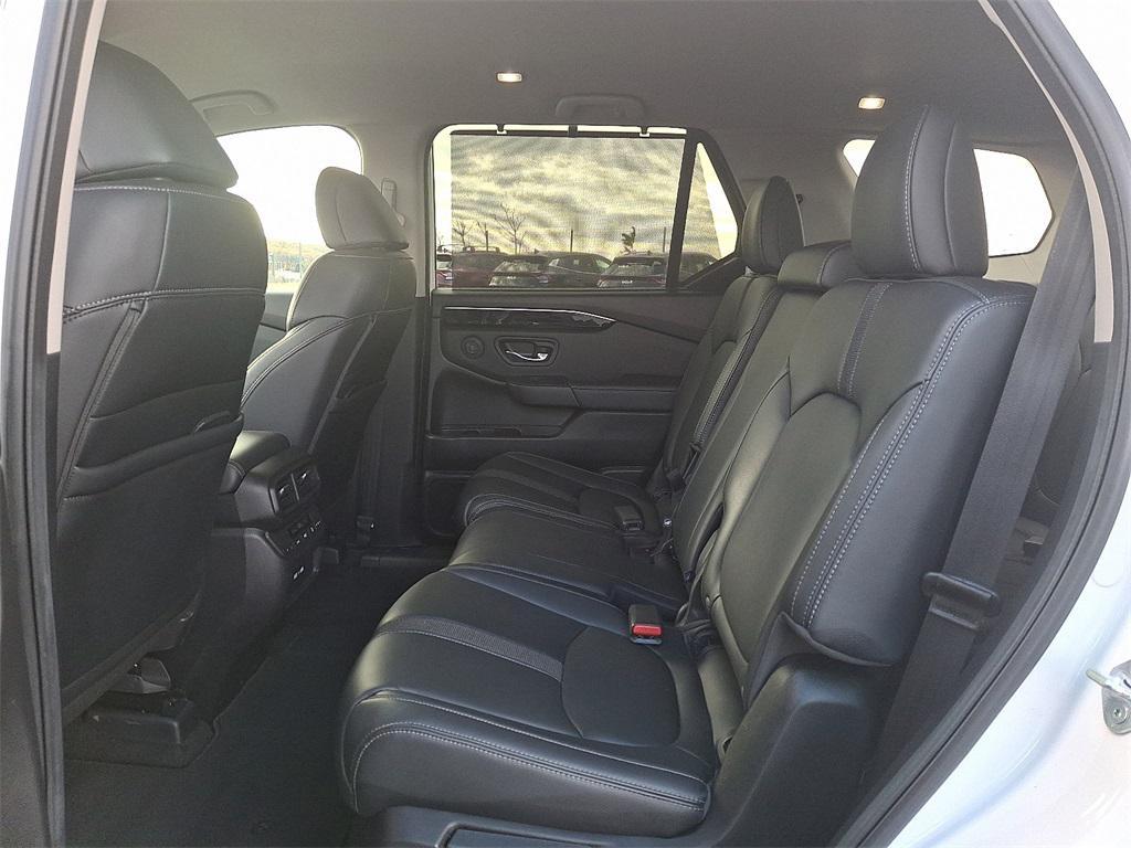 used 2023 Honda Pilot car, priced at $35,343