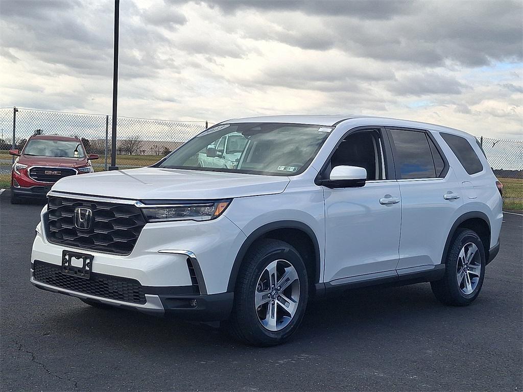 used 2023 Honda Pilot car, priced at $35,343