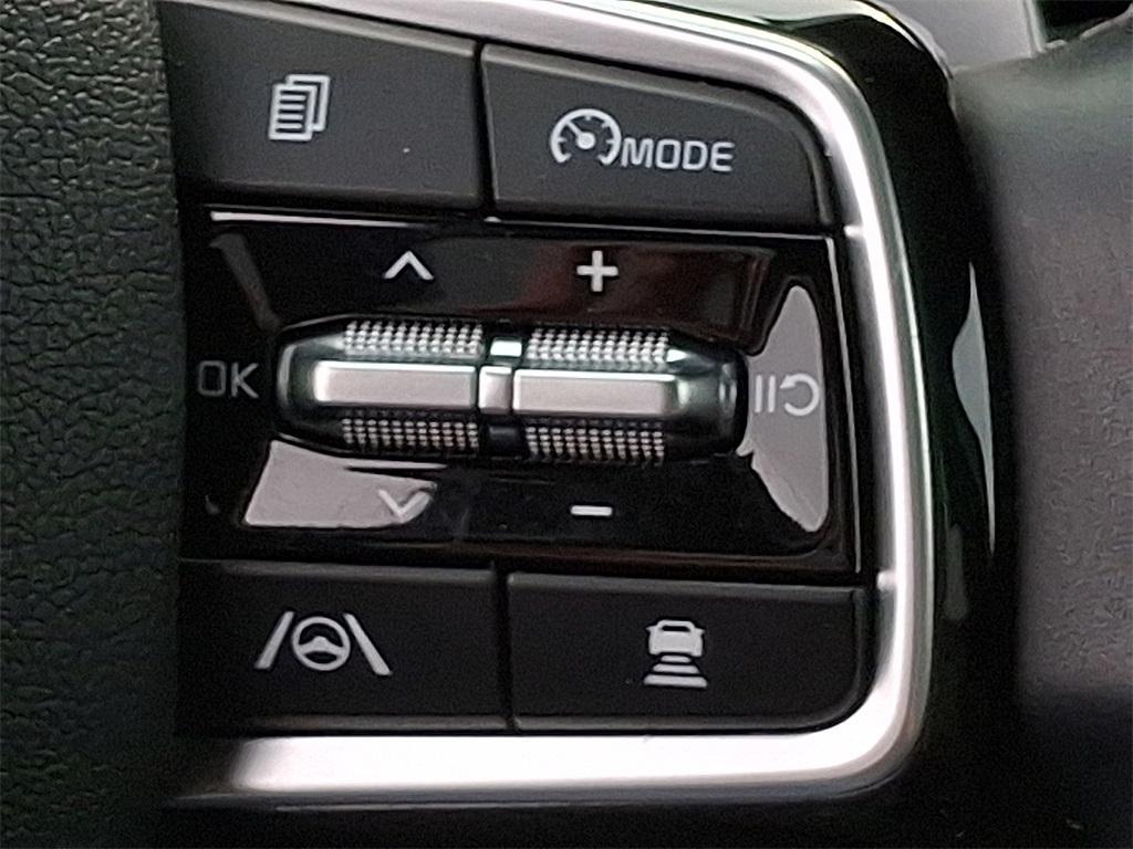 used 2023 Kia Sorento Hybrid car, priced at $30,350