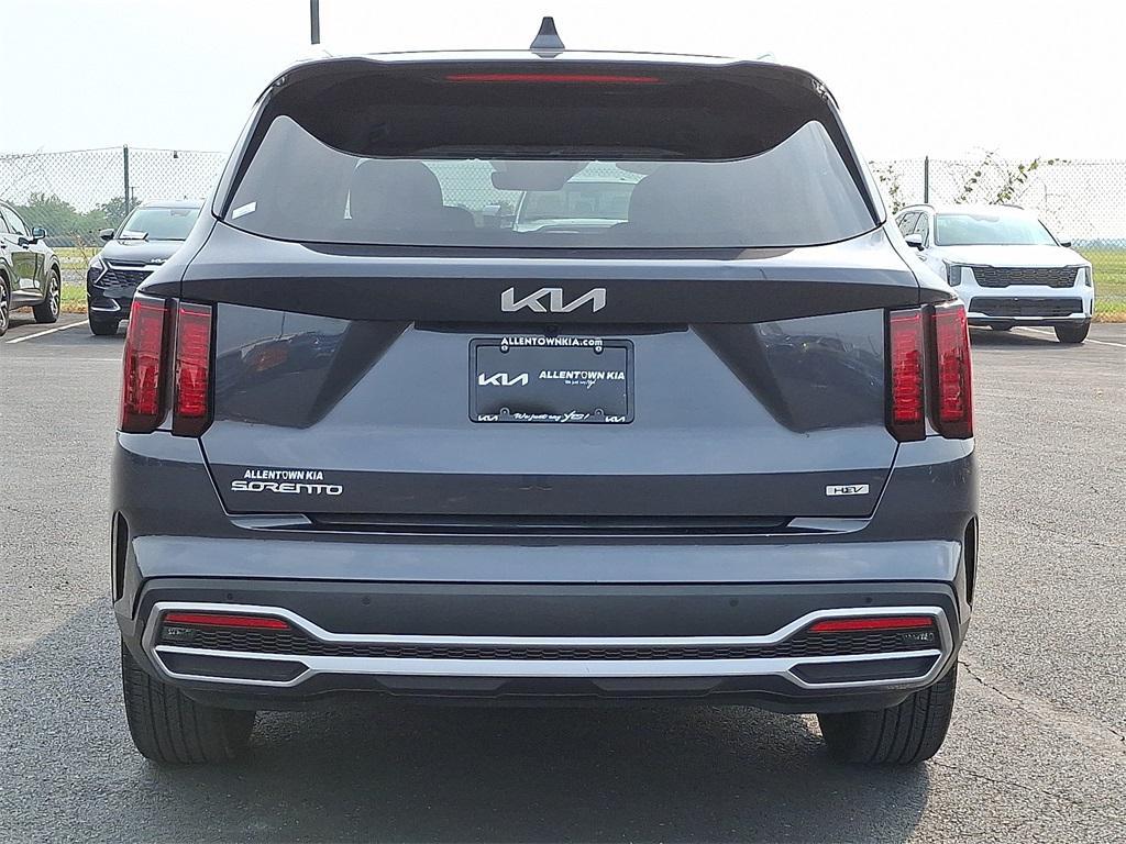 used 2023 Kia Sorento Hybrid car, priced at $30,350