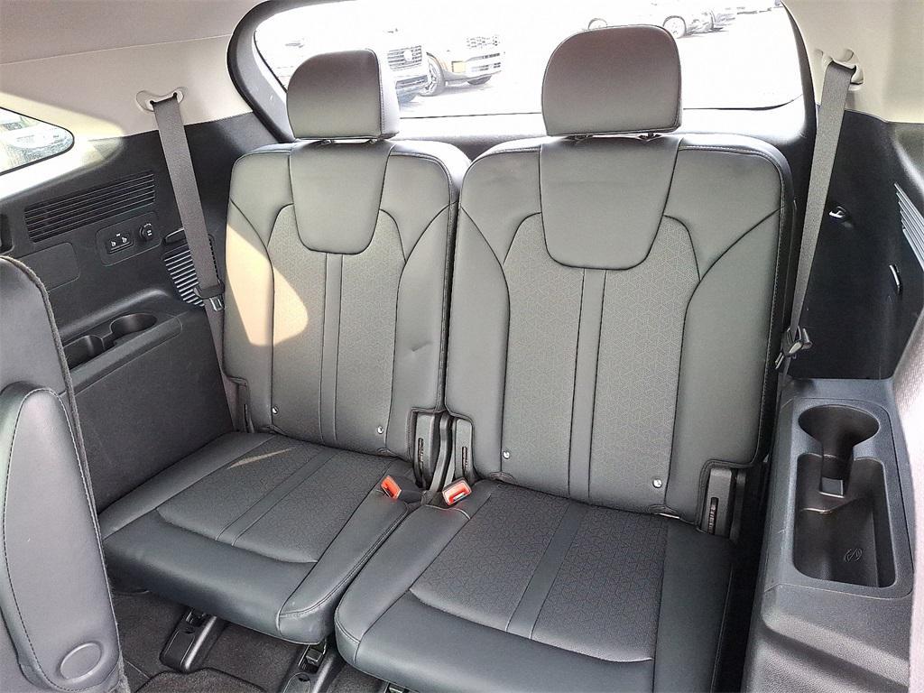 used 2023 Kia Sorento Hybrid car, priced at $30,350
