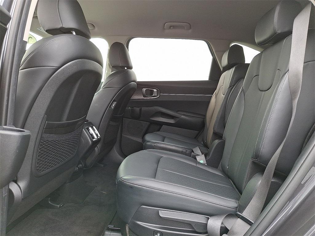 used 2023 Kia Sorento Hybrid car, priced at $30,350