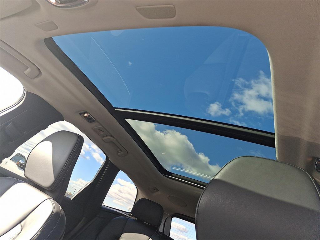 used 2021 Volvo XC60 car, priced at $24,441