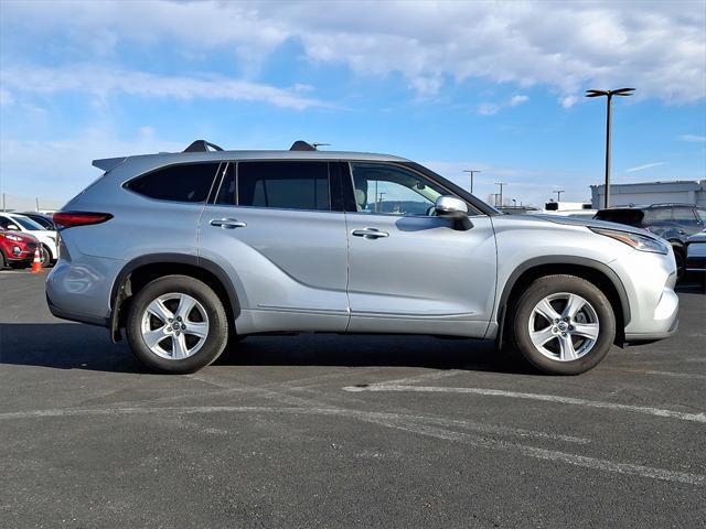 used 2021 Toyota Highlander car, priced at $30,987