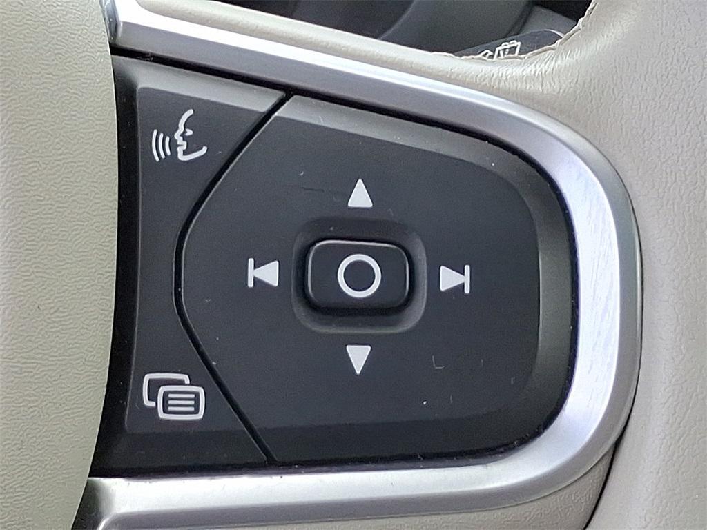 used 2019 Volvo XC60 car, priced at $23,585